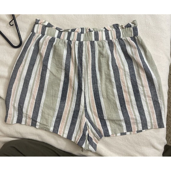Express Women’s Shortie Super High Rise Shorts. Striped. Size S/P - Picture 5 of 7